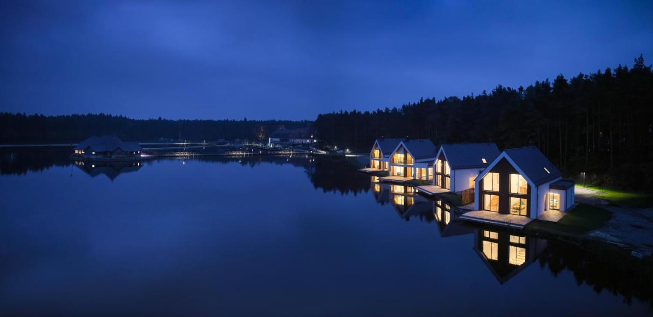 Debowy Dwor Hotel Ruda Rozaniecka ภายนอก รูปภาพ