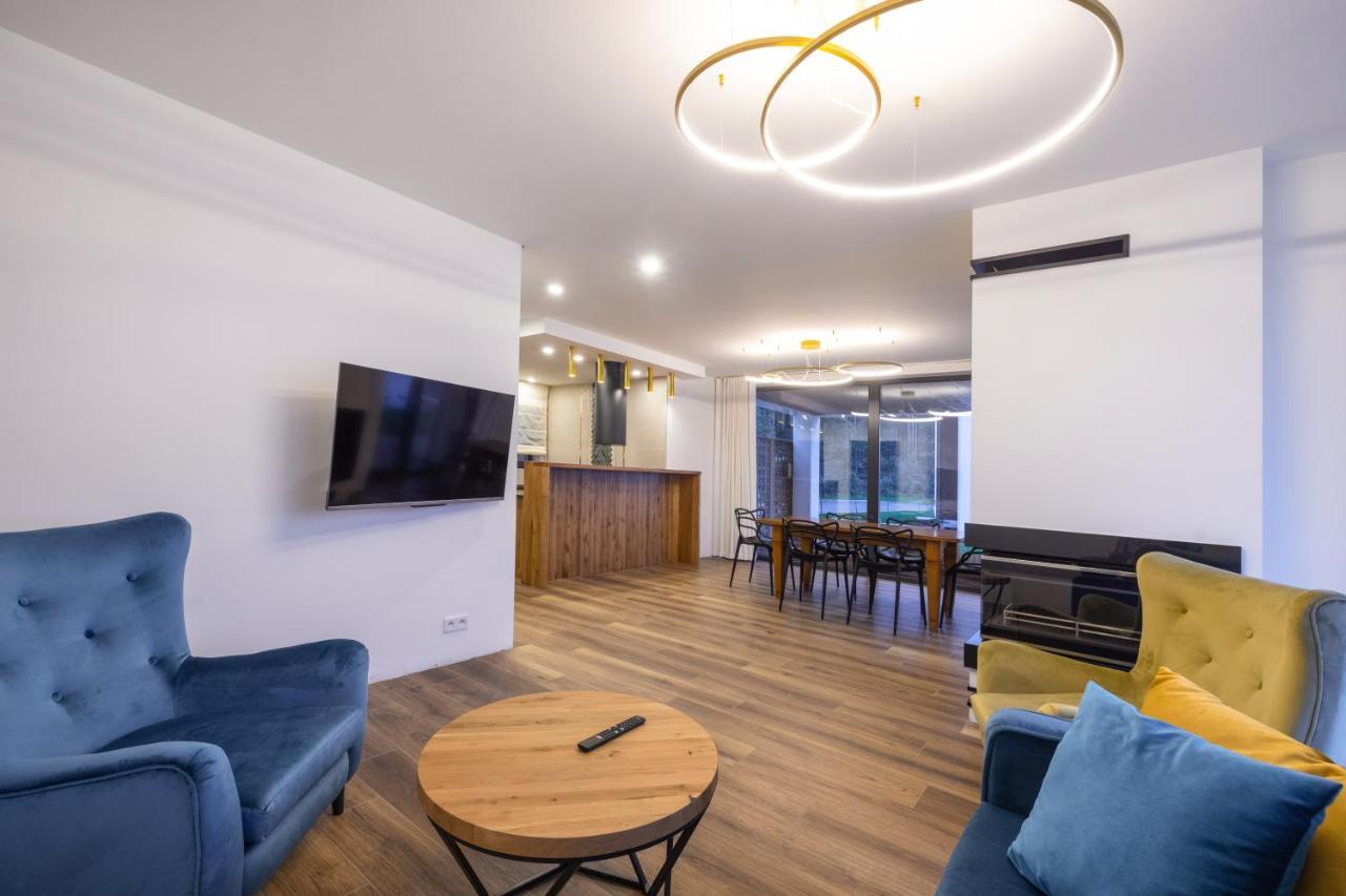 Debowy Dwor Hotel Ruda Rozaniecka ภายนอก รูปภาพ