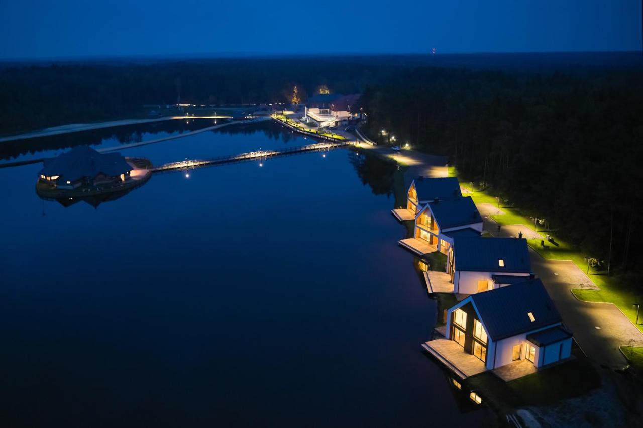 Debowy Dwor Hotel Ruda Rozaniecka ภายนอก รูปภาพ