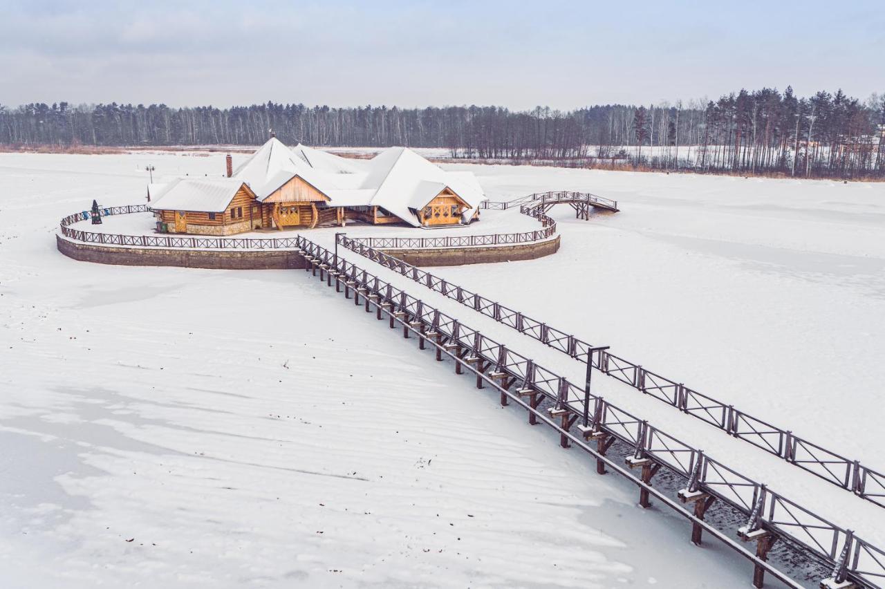Debowy Dwor Hotel Ruda Rozaniecka ภายนอก รูปภาพ