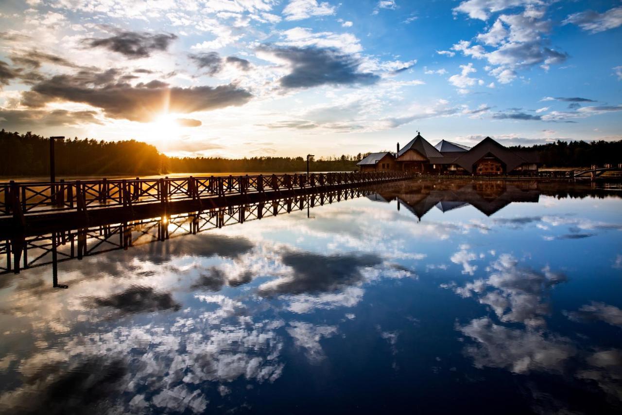 Debowy Dwor Hotel Ruda Rozaniecka ภายนอก รูปภาพ