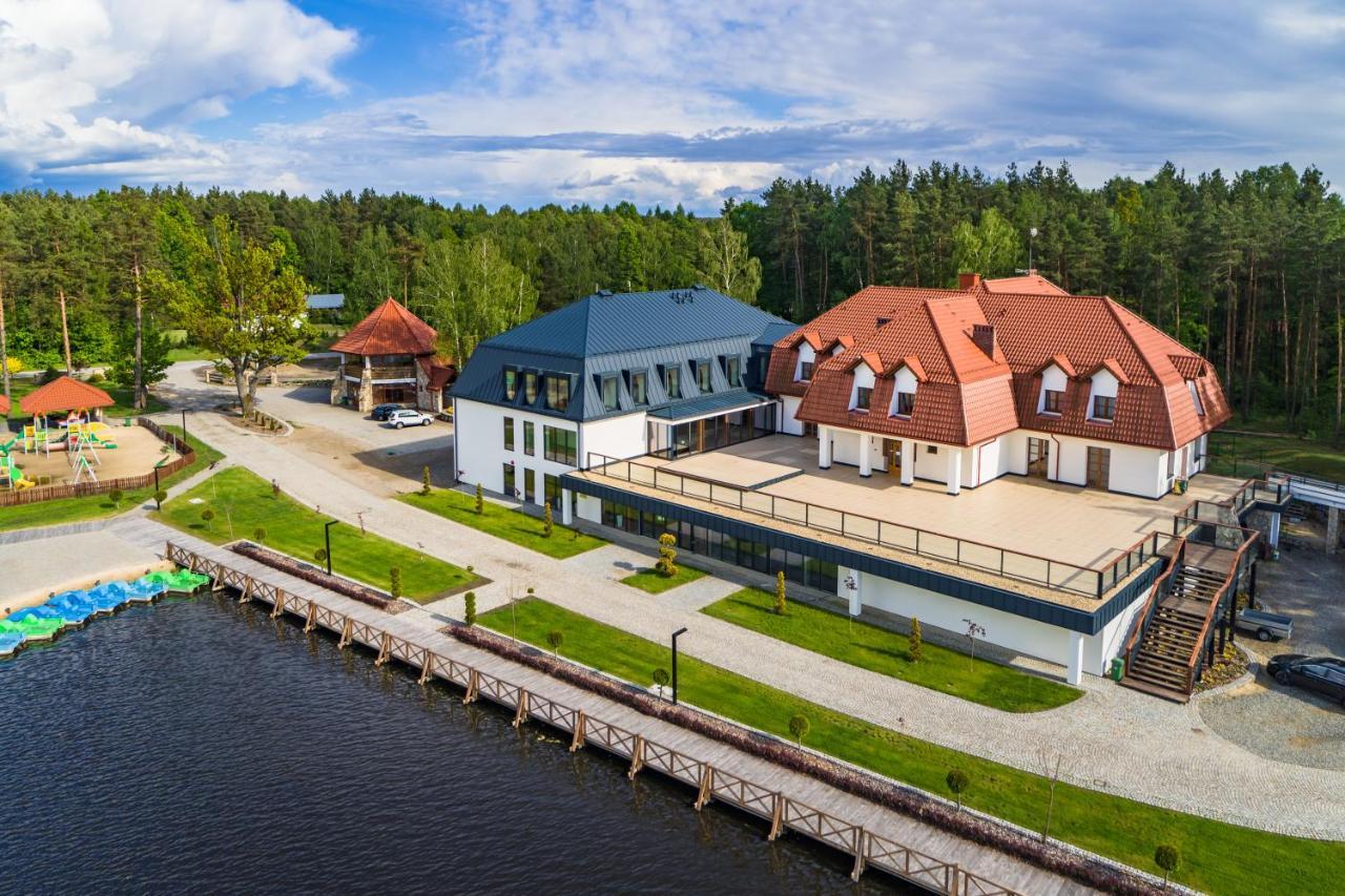 Debowy Dwor Hotel Ruda Rozaniecka ภายนอก รูปภาพ