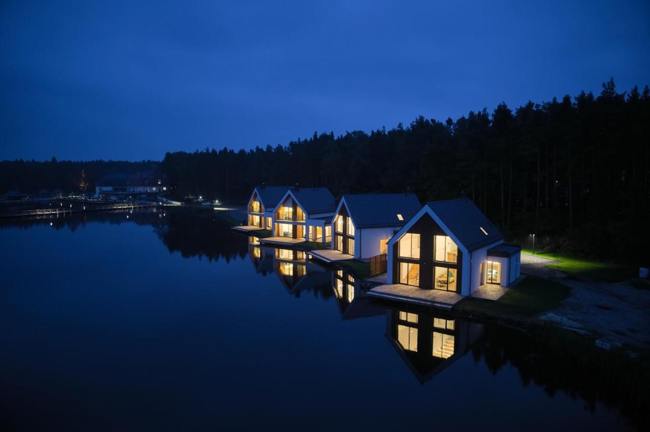 Debowy Dwor Hotel Ruda Rozaniecka ภายนอก รูปภาพ